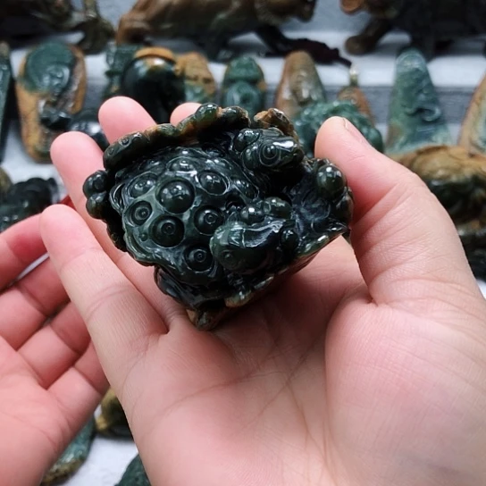 岫岩河磨玉（透闪石质玉）把件未镶嵌