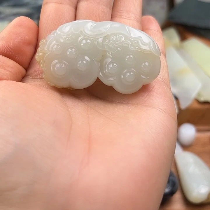 和田玉未镶嵌挂件