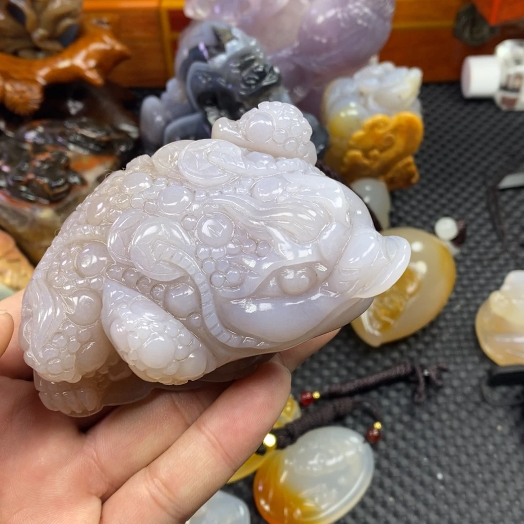 玛瑙/玉髓手把件未镶嵌