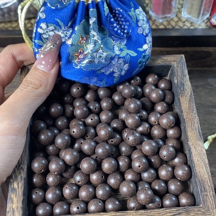 泥塑苍术避yi 香1.0瑕疵珠香包约50克