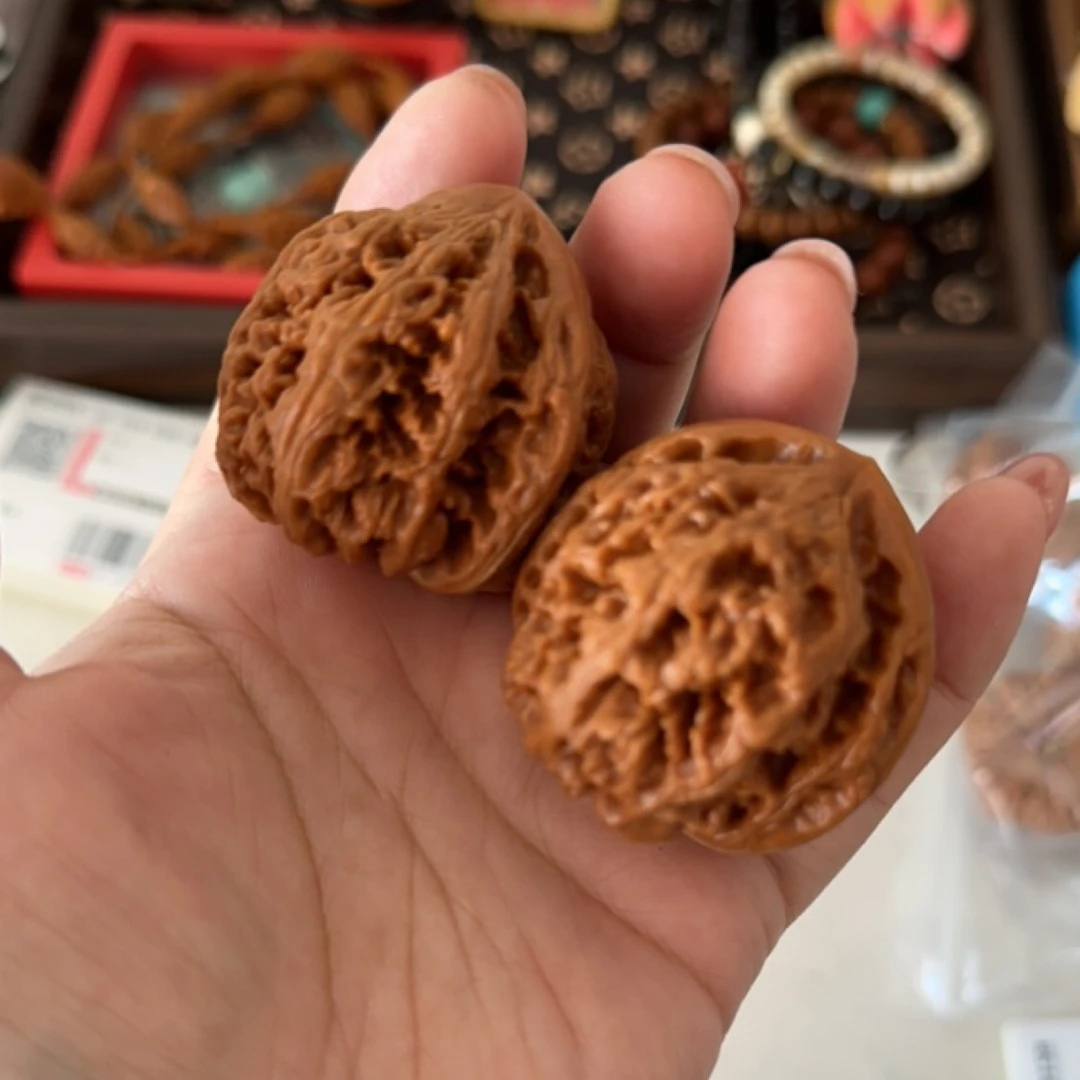 文玩核桃手捻把件适合手部锻炼