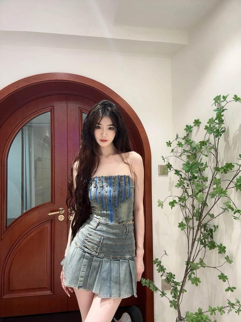 辣妹牛仔拉锁抹胸两件套