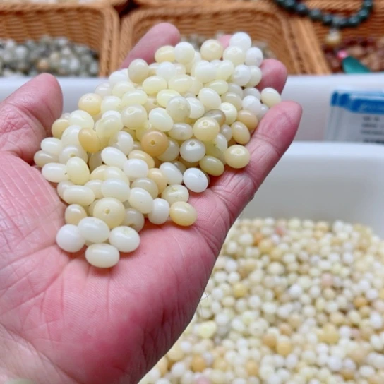吊坠白玉菩提瑕疵9奶黄算盘200颗