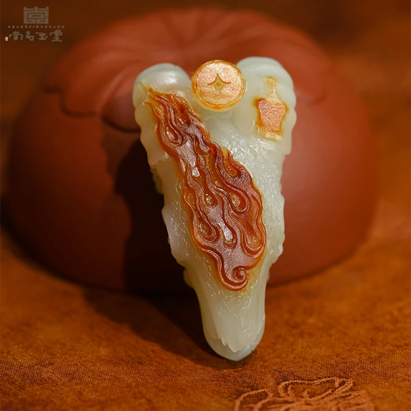 尚品玉堂【专注品质】苏工新疆和田玉羊脂白玉羊首挂饰件