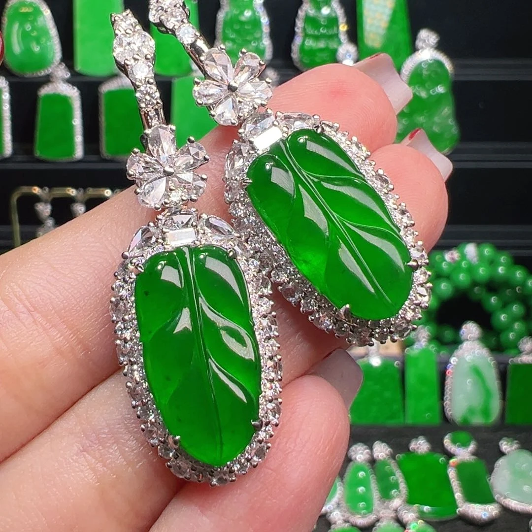 翡翠吊坠(不含链)18K金镶嵌