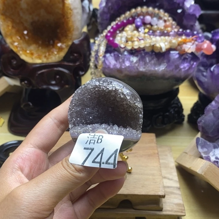 未镶嵌水晶大型摆件（非配饰）