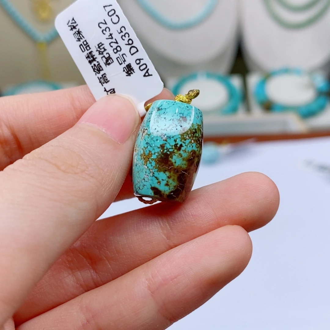 未镶嵌绿松石珠宝奇石