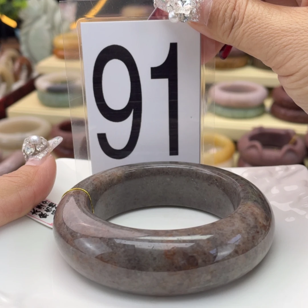 【闪购商品】石英质玉手镯未镶嵌