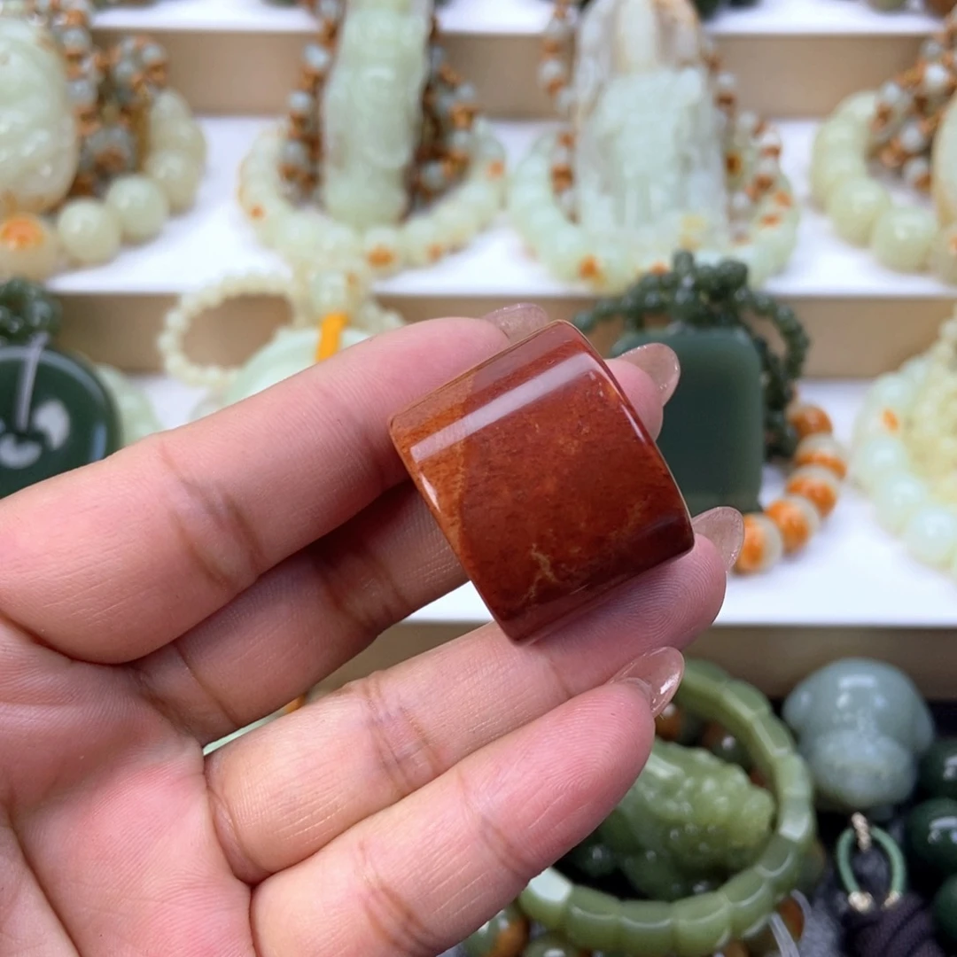 透闪石质玉吊坠(不含链)未镶嵌