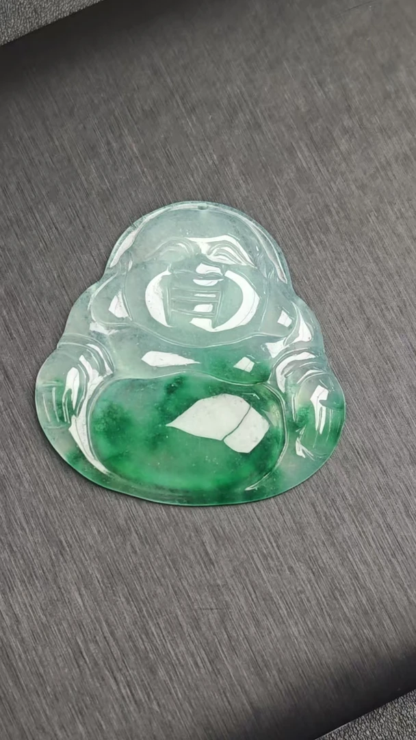 YY24翡翠吊坠【邂逅翡翠高冰吊坠，冰透绿意，开启浪漫时光】