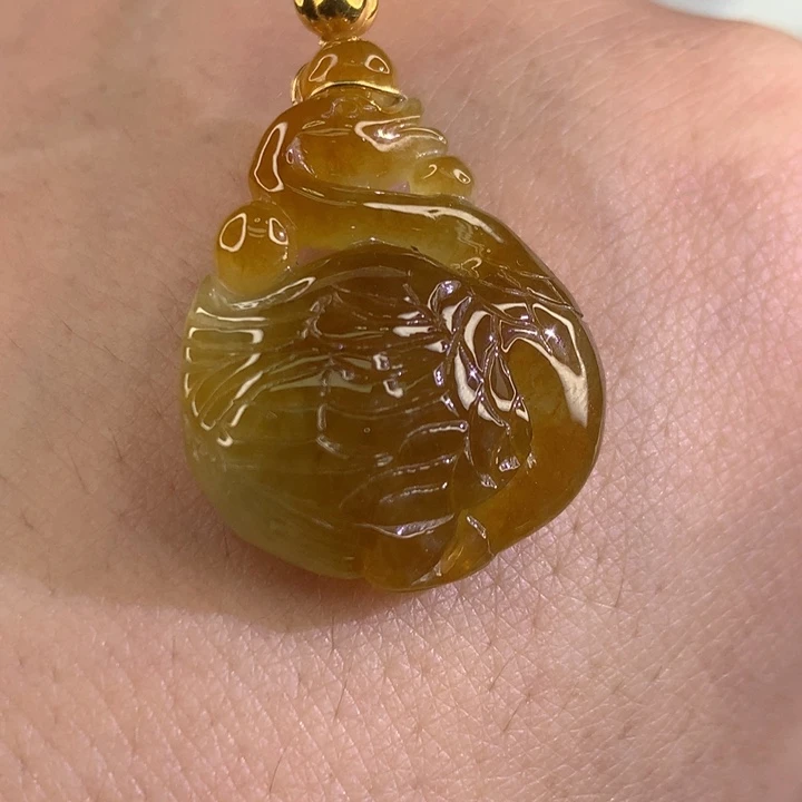 翡翠18K金镶嵌颈饰翡翠