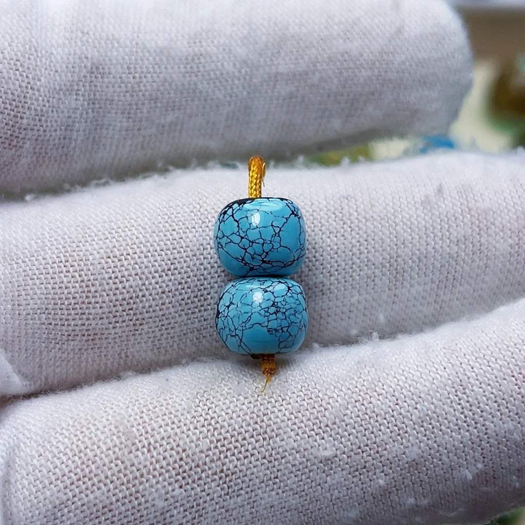 绿松石未镶嵌颈饰