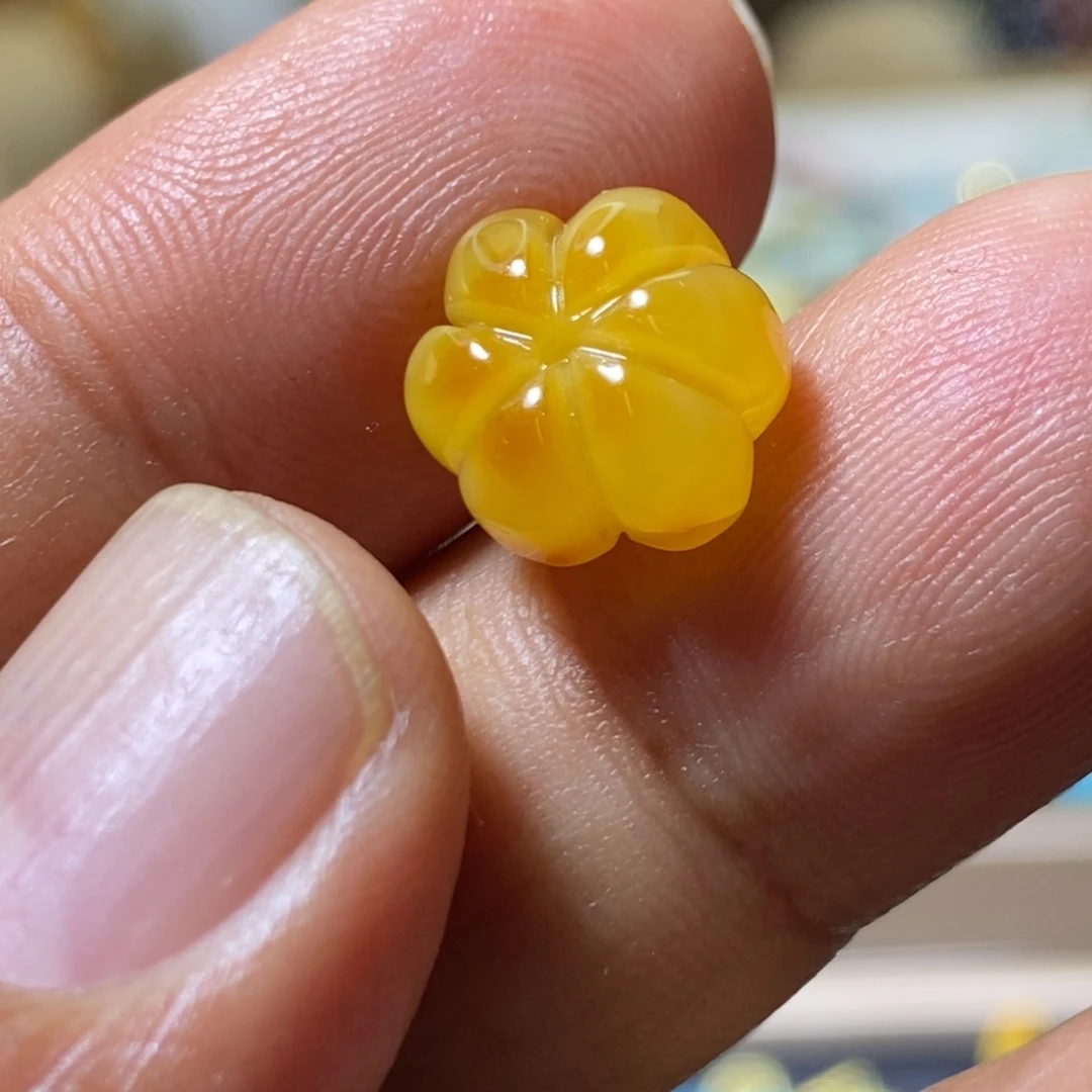 蜜蜡未镶嵌裸石配饰
