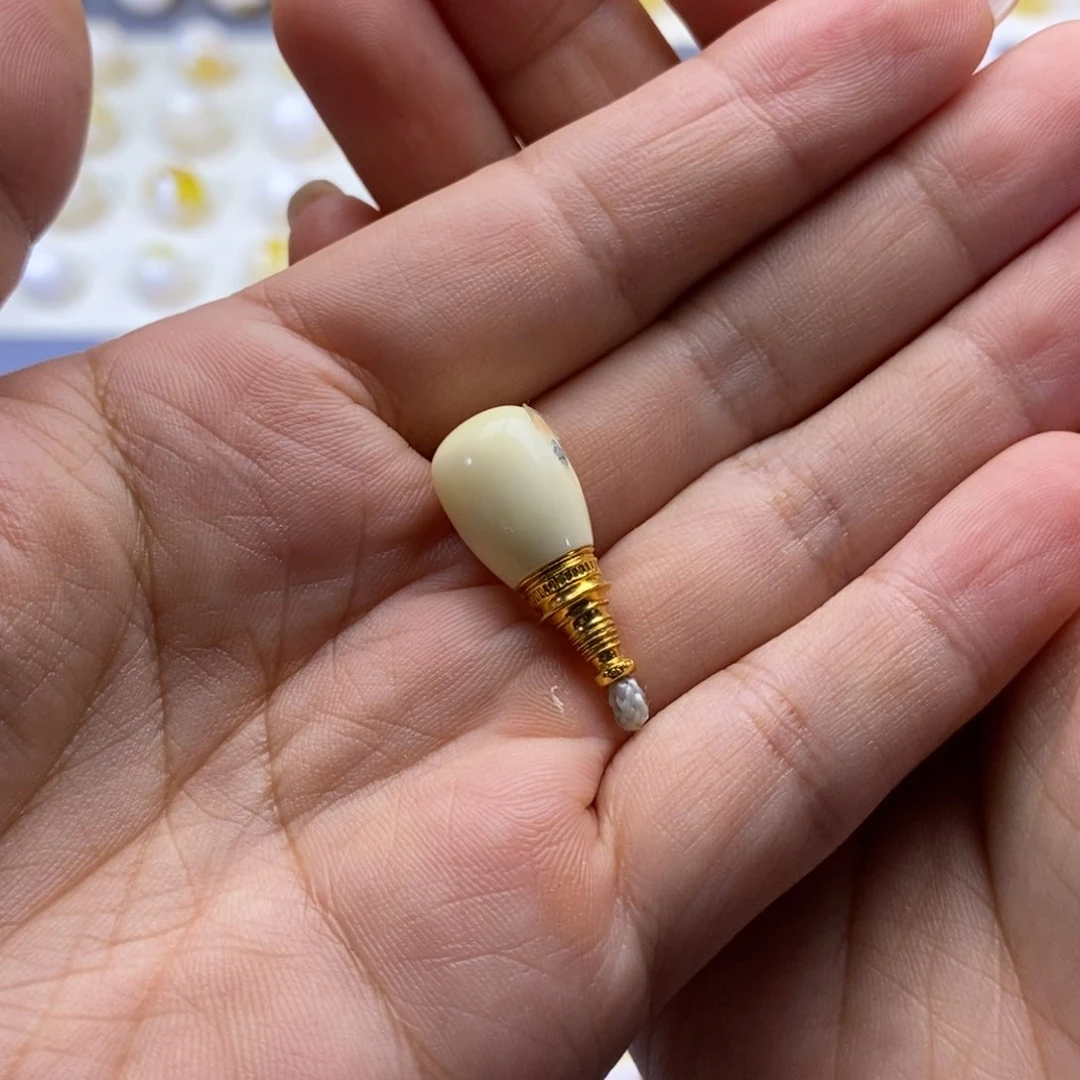 未镶嵌琥珀珠宝奇石冯*憨