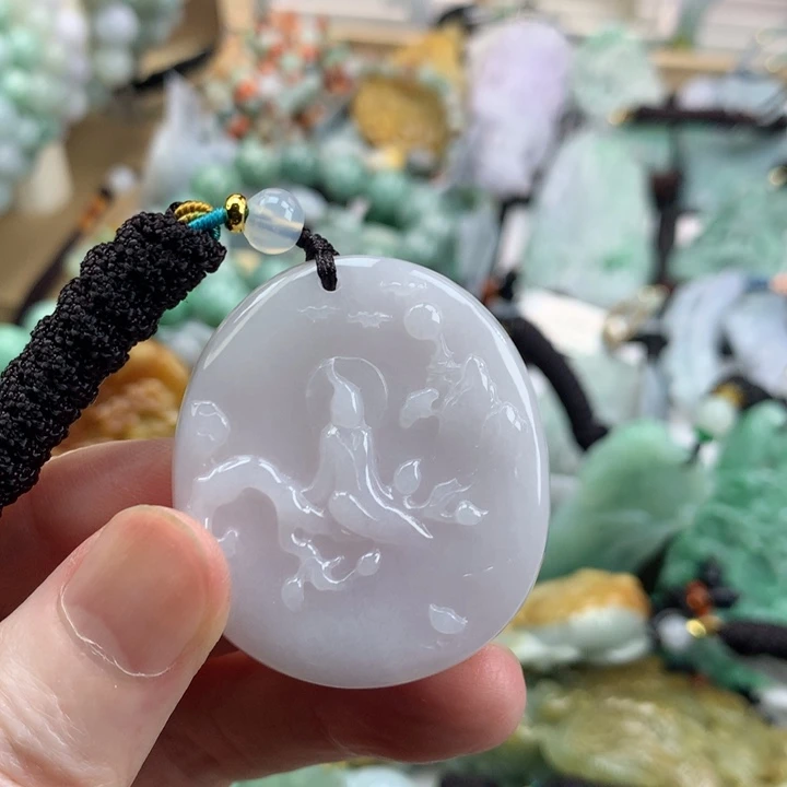 翡翠未镶嵌颈饰吊坠