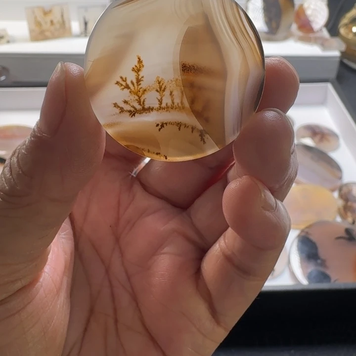 玛瑙/玉髓未镶嵌珠宝奇石