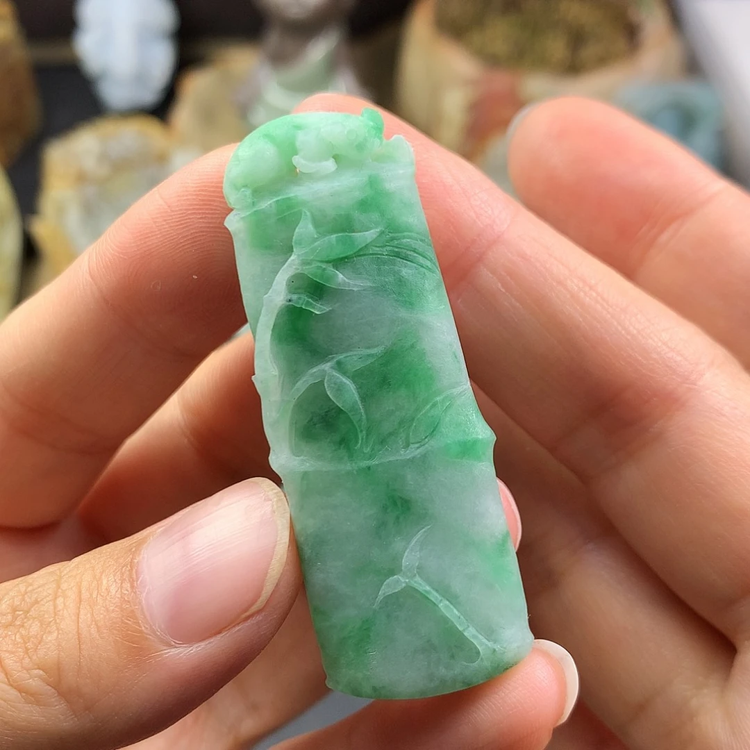 定制翡翠未镶嵌竹