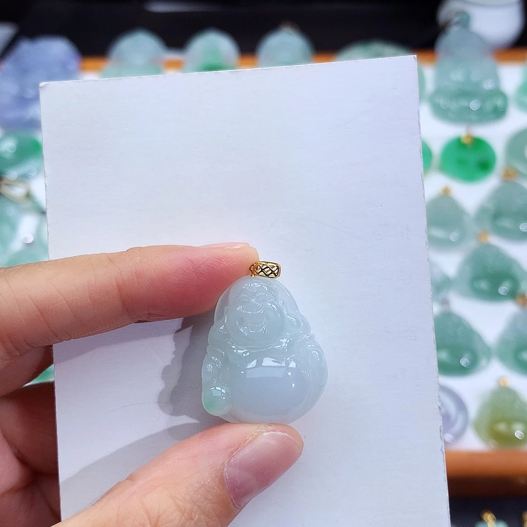 翡翠18K金镶嵌颈饰翡翠吊坠