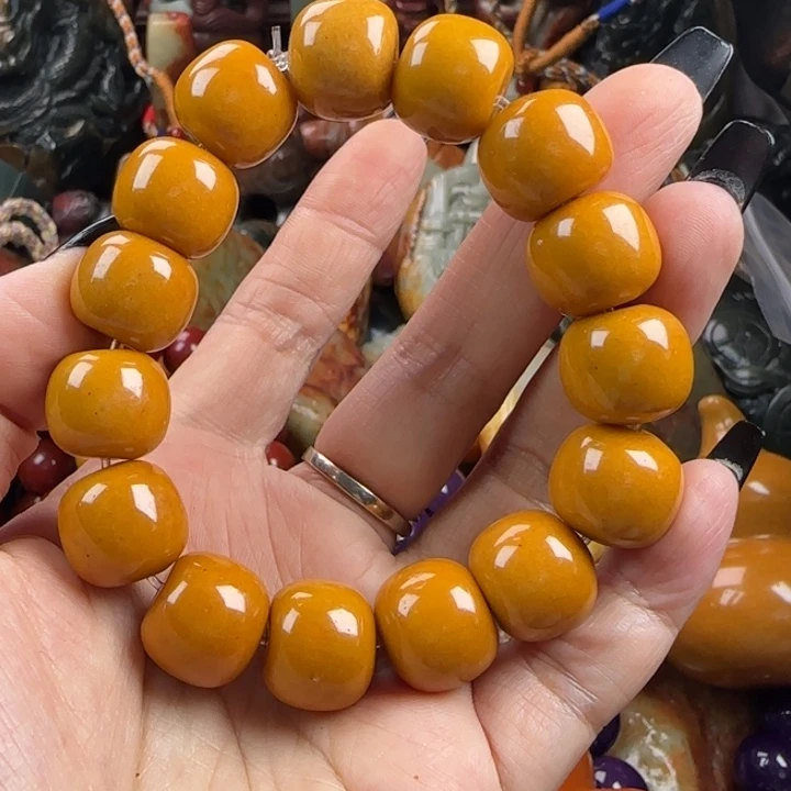 未镶嵌透闪石质玉珠宝奇石