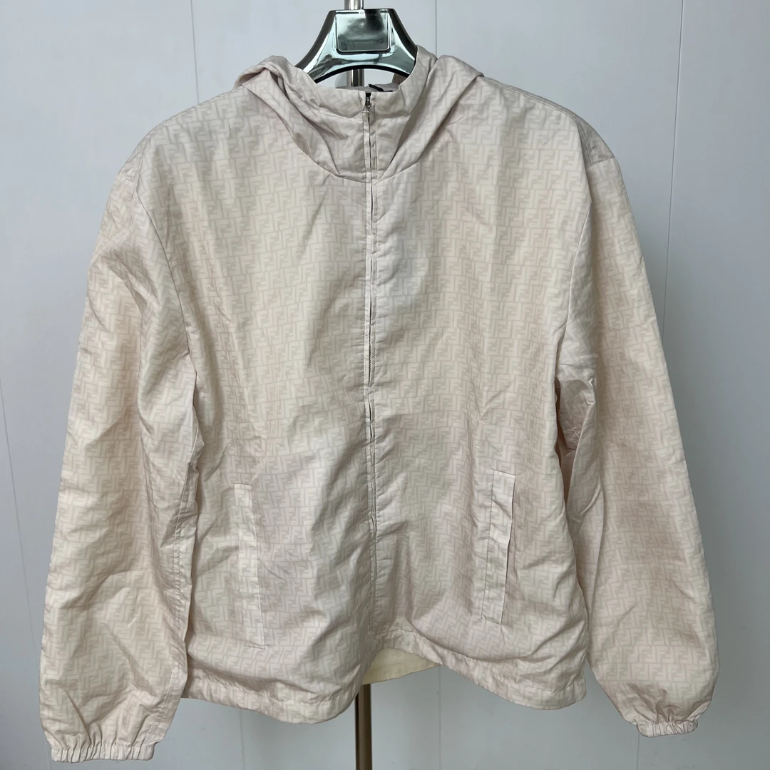 99新 FENDI/芬迪 男士纯色百搭外套 xx6931