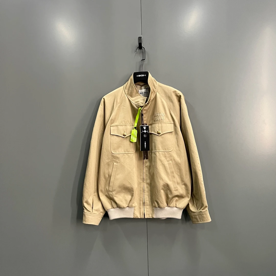 未使用 MIU MIU/缪缪 y10 卡其色刺绣logo拉链外套 38 610417