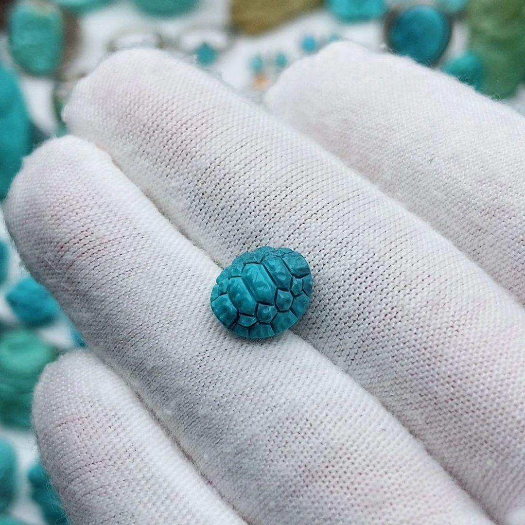 绿松石未镶嵌颈饰K****y