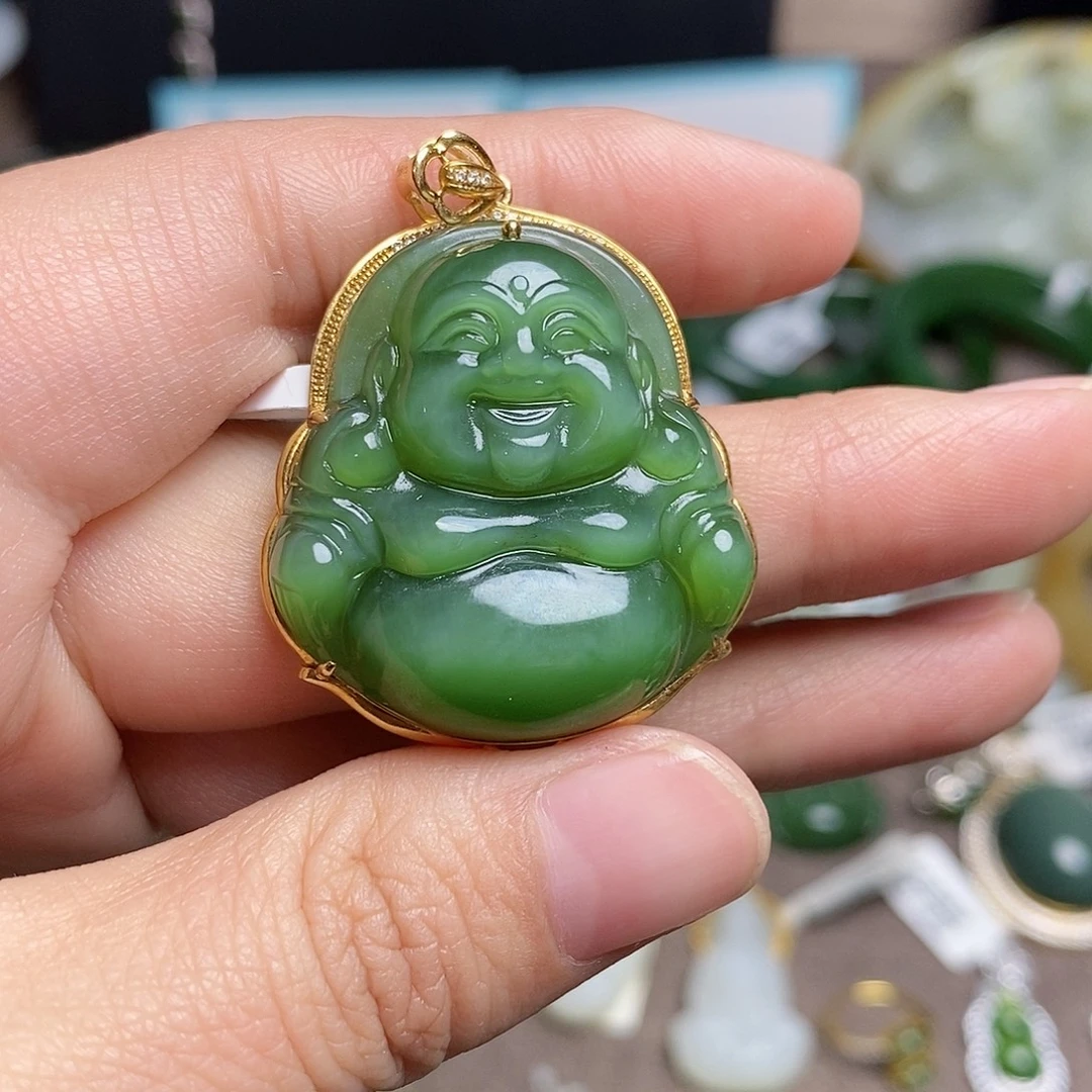 颈饰18K金镶嵌和田玉