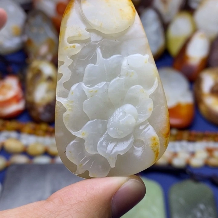 和田玉未镶嵌珠宝奇石