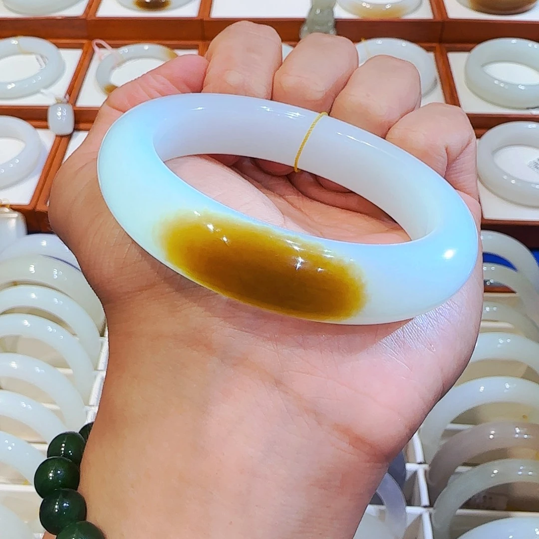 和田玉手镯未镶嵌且末一口老红糖58 59 60