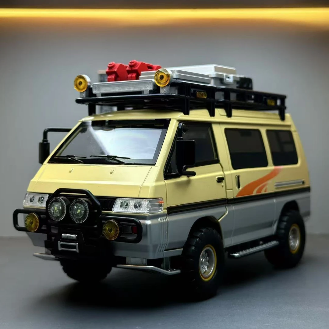 【三菱得利卡】仿真1∶24合金汽车模型炫酷声光回力收藏玩具车模摆件