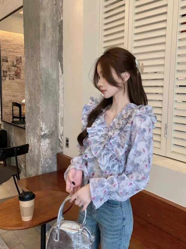 法式浪漫时尚碎花衬衣2025年秋季洋气设计感压褶泡泡袖小众上衣女
