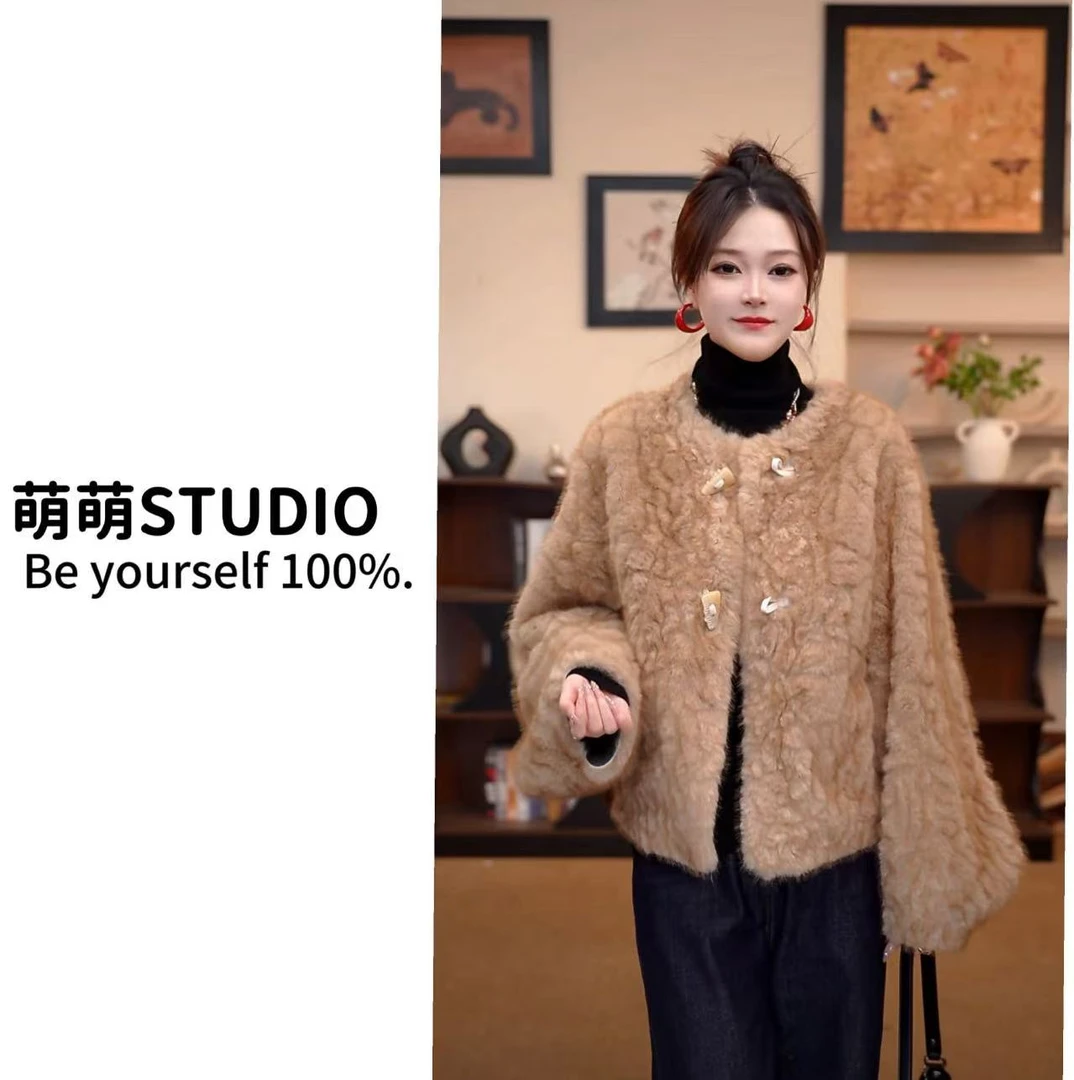 【萌萌】卡其色女士短款毛毛外套设计师冬季气质精致百搭小香风