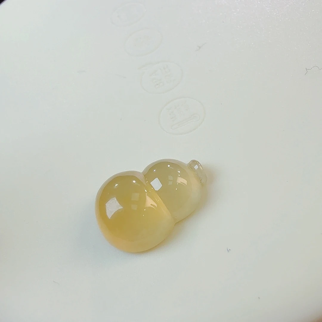 翡翠裸石冰黄翡葫芦