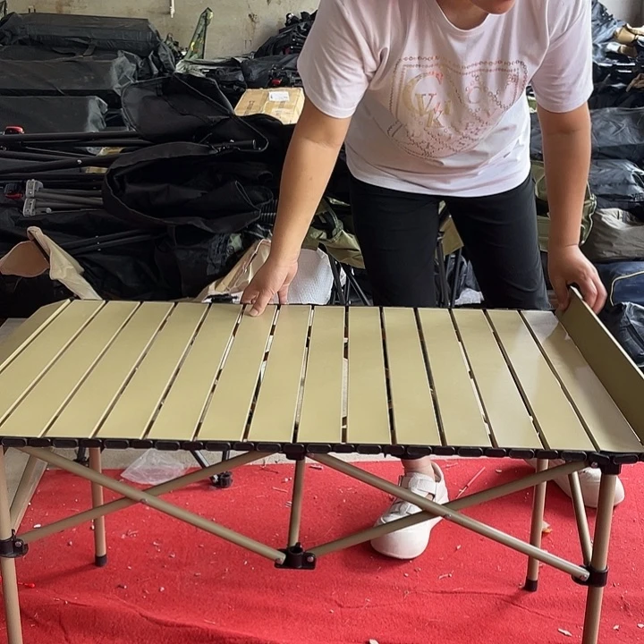 铁瑕疵碳钢桌子95*55*50。卡其色