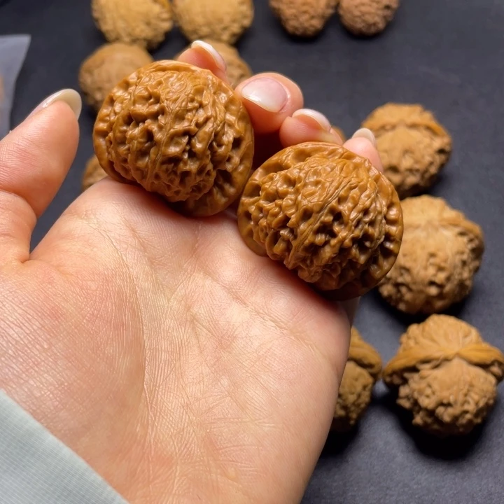 吊坠文玩核桃40宫灯