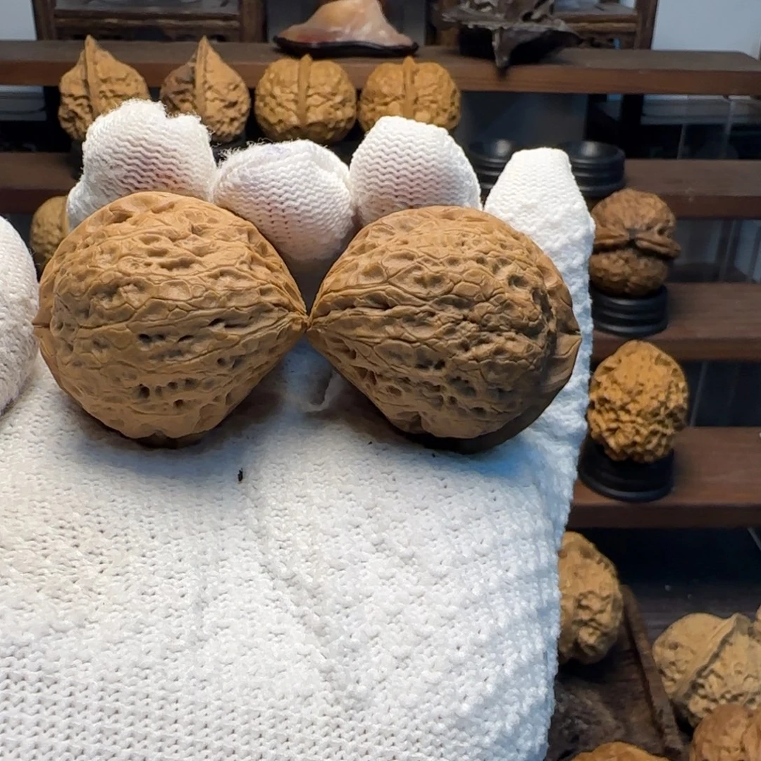 四***喜文玩核桃把件玉玲珑半壁