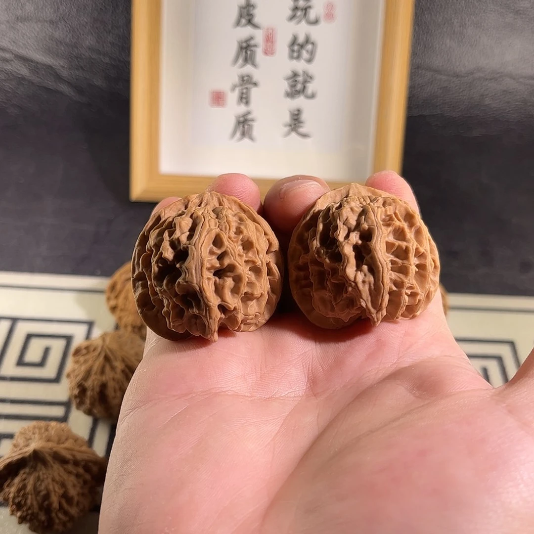 文玩核桃吊坠苹果