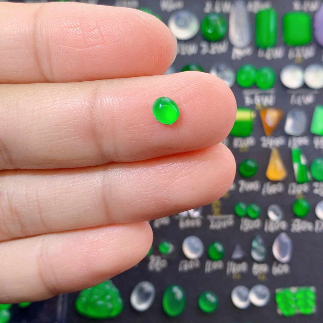 翡翠未镶嵌颈饰天然翡翠玉石绿蛋