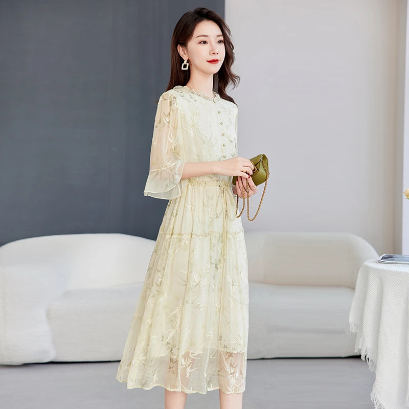 大码真丝连衣裙2025夏季新款宽松中长款桑蚕丝重工刺绣卡通拖鞋女