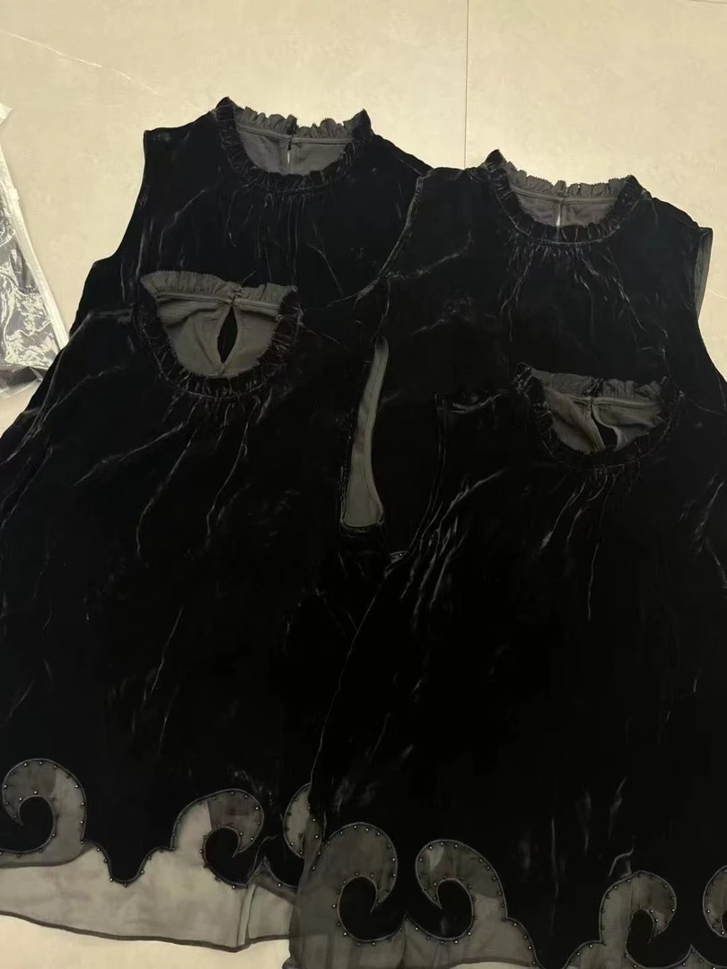 【三顺服饰】｛压轴领丝绒背心｝丝绒背心