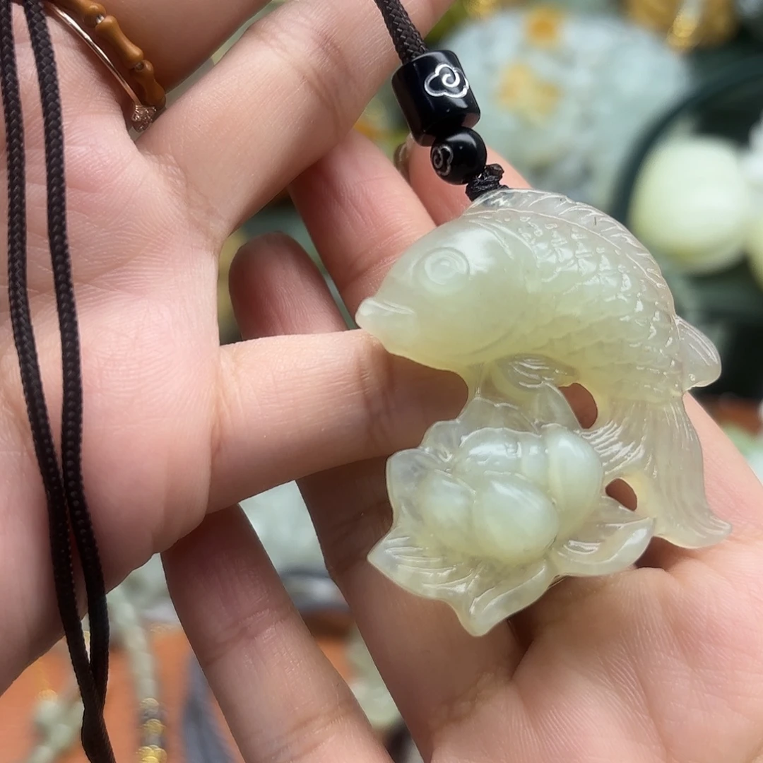 蛇纹石玉未镶嵌吊坠