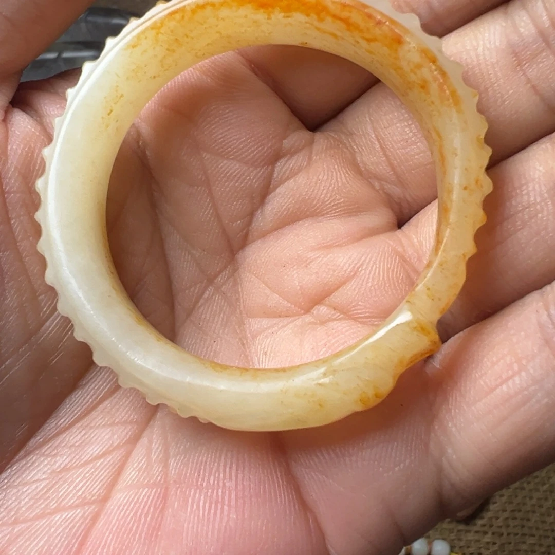 心***心和田玉(糖玉)未镶嵌颈饰