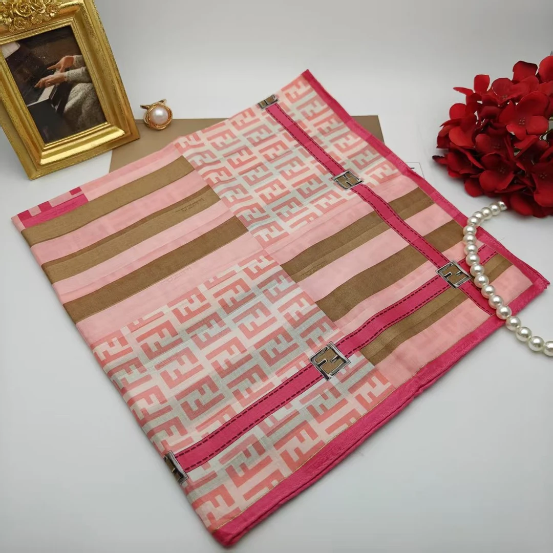 95新 FENDI/芬迪 海囤/芬迪/丝巾/yy05304