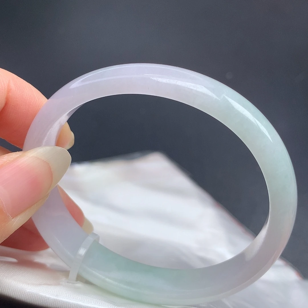 翡翠未镶嵌手镯（贵妃镯）54.7圈口