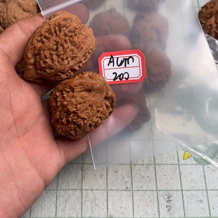 A***.文玩核桃把件核桃