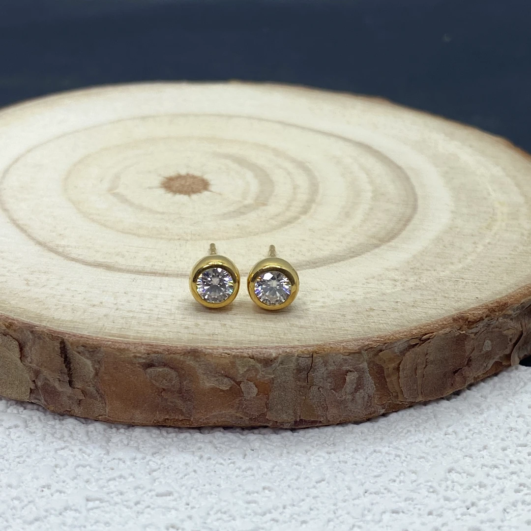 【金喜圆】足金999 莫桑泡泡耳钉（约卡5.6mm）带钢印证书