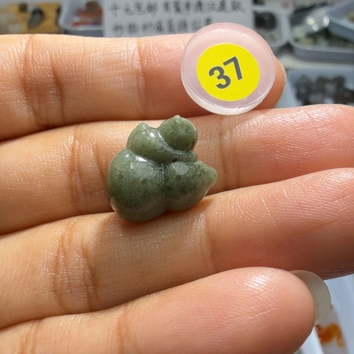 和田玉未镶嵌珠宝半成品