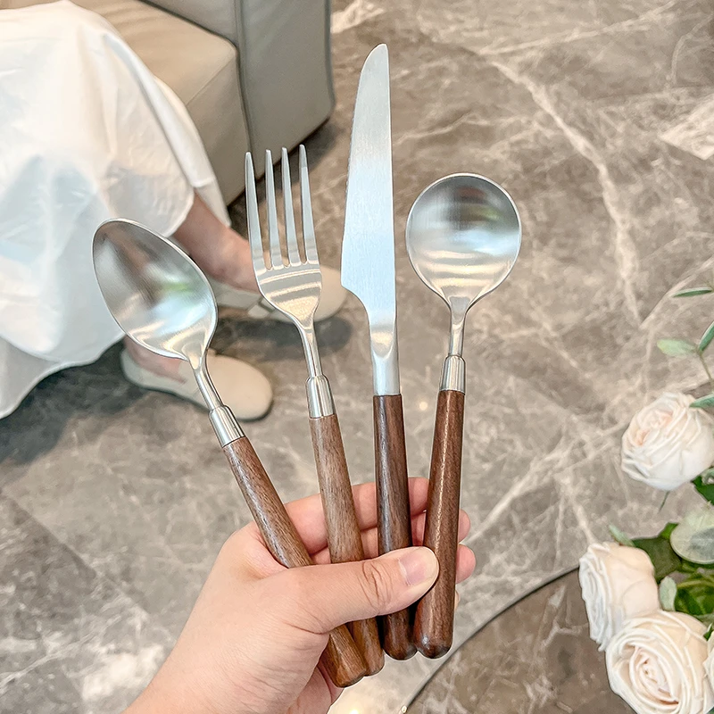 复古风哑光不锈钢胡桃木柄西餐餐具刀叉勺牛排专用高级感