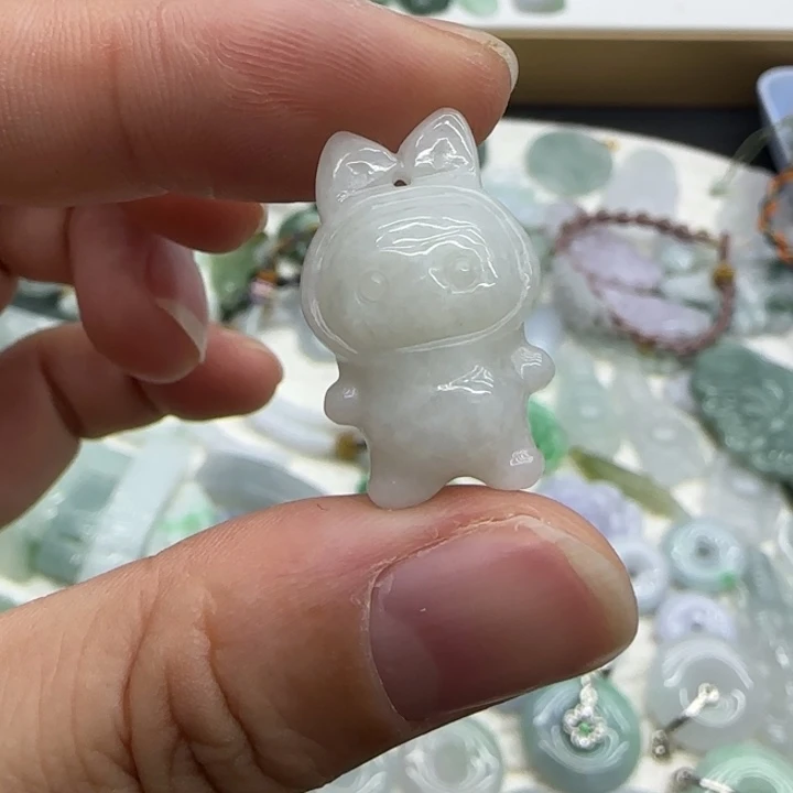 翡翠未镶嵌手链拉布布