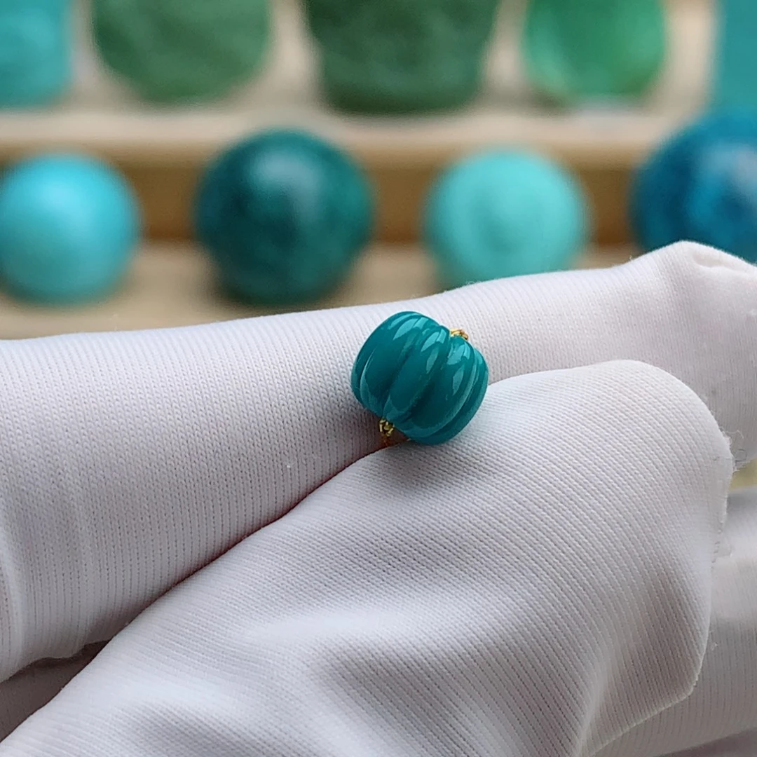 绿松石未镶嵌挂件